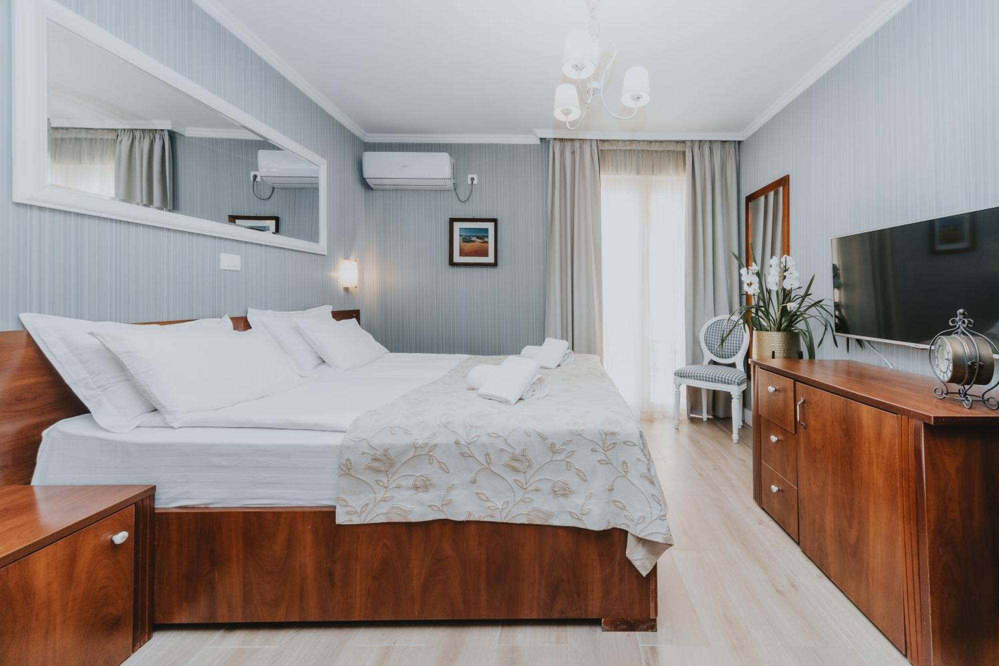 Mali Porat 3* Budva