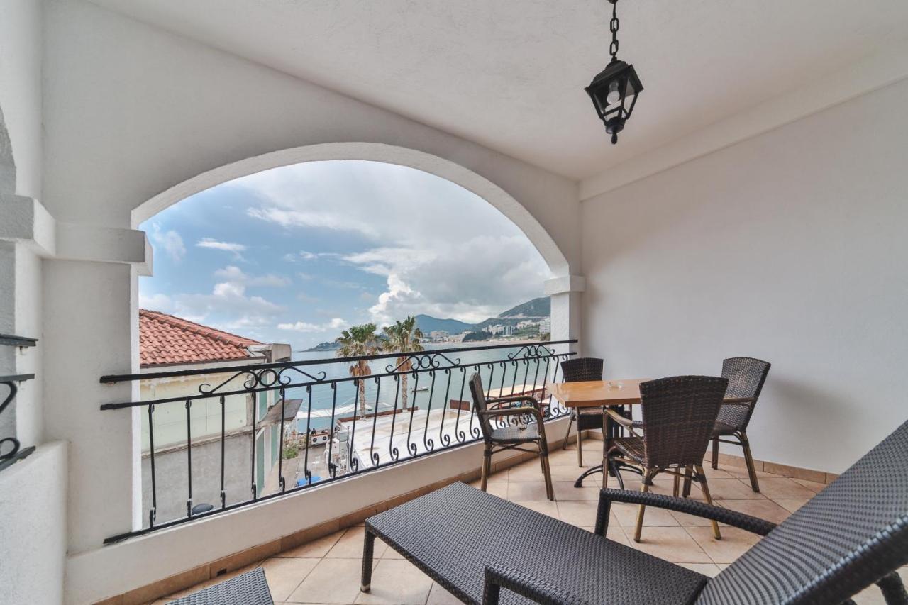 Mali Porat Budva